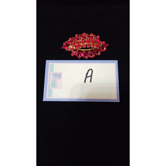 Christmas Red Brooches and Earring Fashion Jewelry - Picture 2 of 7